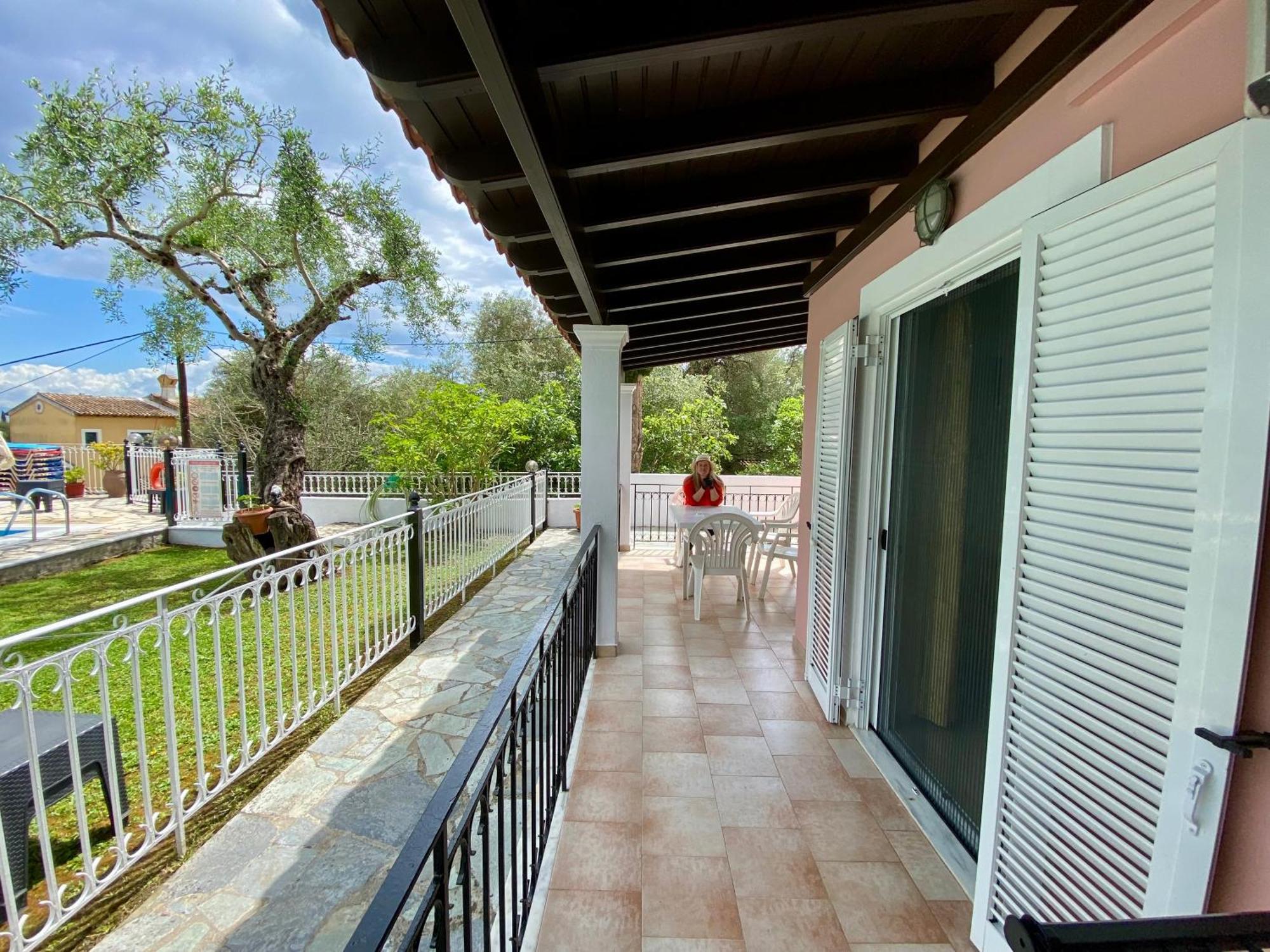 Thomas Apartments Dassia  Dış mekan fotoğraf